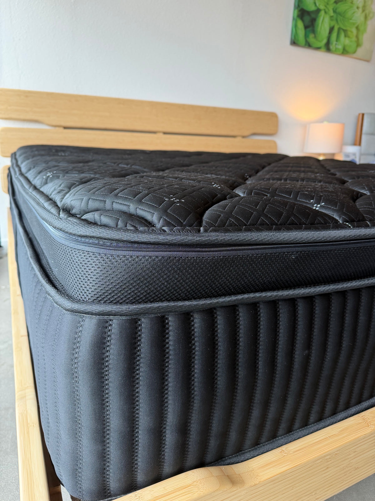 Mint Luxe Hybrid Mattress